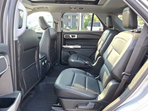 Certified 2023 Ford Explorer XLT w/ Equipment Group 202A AWD/4WD image 10