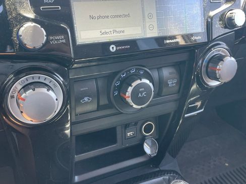 Used 2024 Toyota 4Runner TRD Off-Road Premium w/ Moonroof Package AWD/4WD image 8