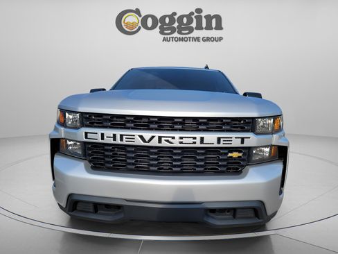 Used 2022 Chevrolet Silverado 1500 Custom image 4