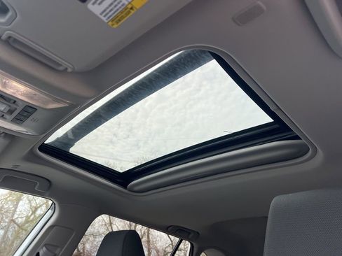 Used 2023 Toyota RAV4 XLE w/ Convenience Package image 4