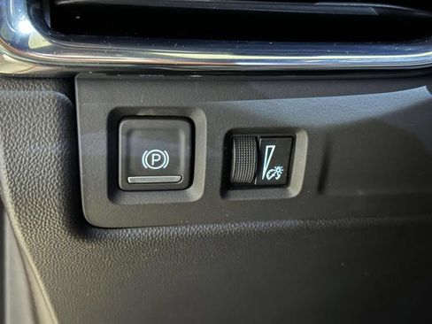 Certified 2023 Cadillac XT4 Sport AWD/4WD image 23