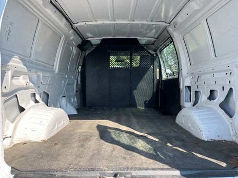 Used 2011 Ford E-150 and Econoline 150 w/ PWR Group image 10