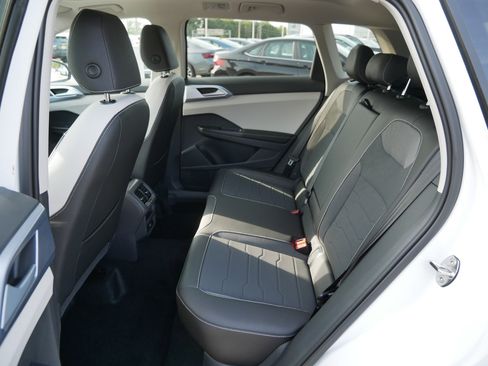 New 2025 Volkswagen Taos SE image 8