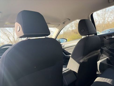 Used 2025 Volkswagen Jetta S image 24