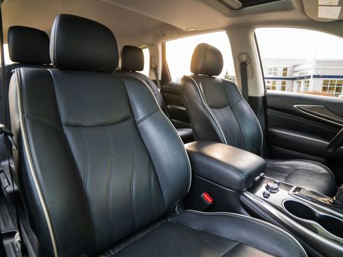 Used 2019 INFINITI QX60 Luxe w/ Essential Package image 21