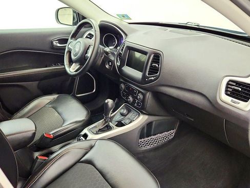 Used 2018 Jeep Compass Latitude w/ Popular Equipment Group AWD/4WD image 24