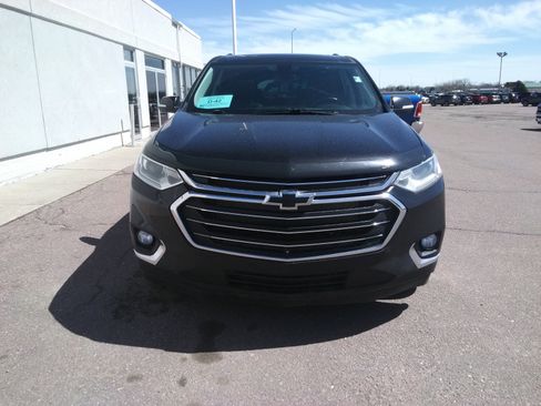 Used 2021 Chevrolet Traverse LT AWD/4WD image 3