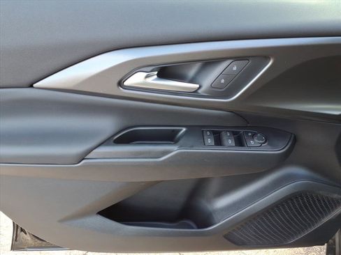 New 2026 Chevrolet Equinox EV LT image 12