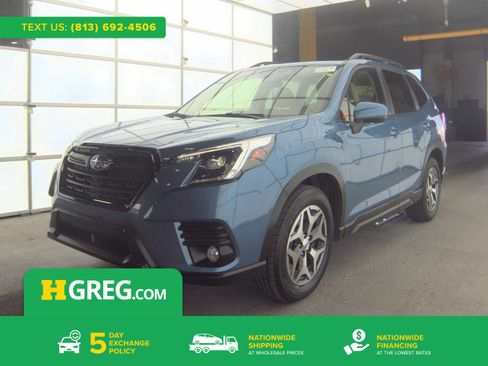 Used 2023 Subaru Forester Premium AWD/4WD image 1