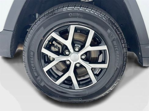 Used 2024 Jeep Grand Cherokee L Limited w/ Luxury Tech Group II image 64