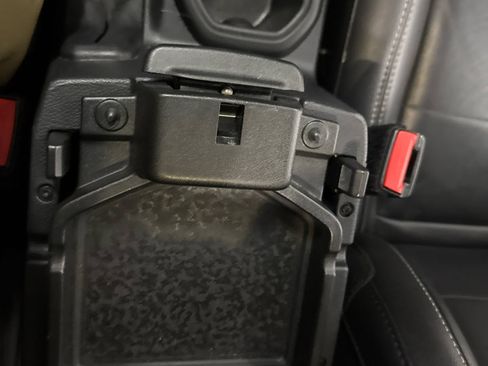 Used 2021 Jeep Wrangler Unlimited Sahara w/ Cold Weather Group image 26