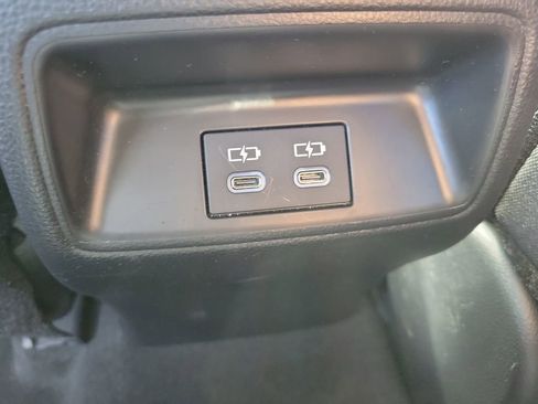 Used 2025 Toyota Corolla LE image 11