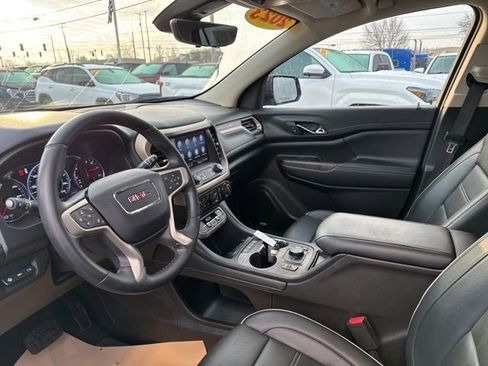 Used 2023 GMC Acadia Denali w/ Black Diamond Edition image 10