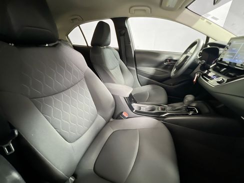 Used 2022 Toyota Corolla LE FWD image 29