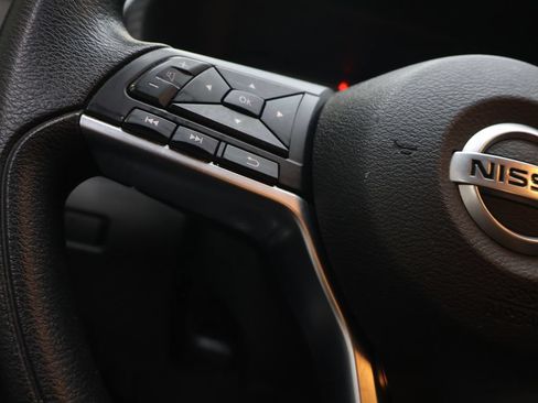 Used 2023 Nissan Sentra SV FWD image 19
