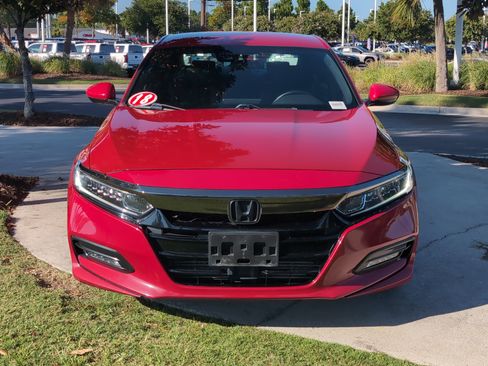 Used 2018 Honda Accord Sport image 3