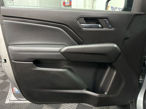 Used 2024 GMC Canyon Elevation w/ Elevation Premium Package image 17