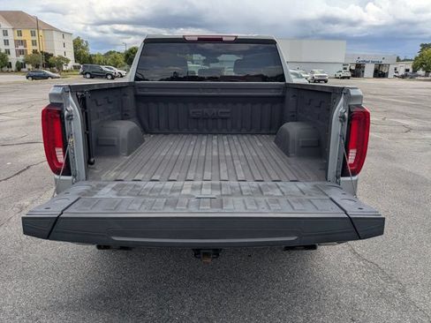 Used 2023 GMC Sierra 1500 SLT w/ SLT Premium Package AWD/4WD image 14