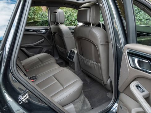 Used 2024 Porsche Macan image 39