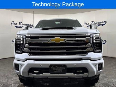 New 2026 Chevrolet Silverado 2500 High Country w/ High Country Premium Package AWD/4WD image 3