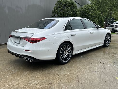 Certified 2025 Mercedes-Benz S 580 4MATIC Sedan w/ AMG Line Package image 6