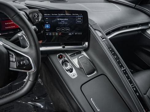 Used 2020 Chevrolet Corvette Stingray Coupe w/ Z51 Performance Package image 22