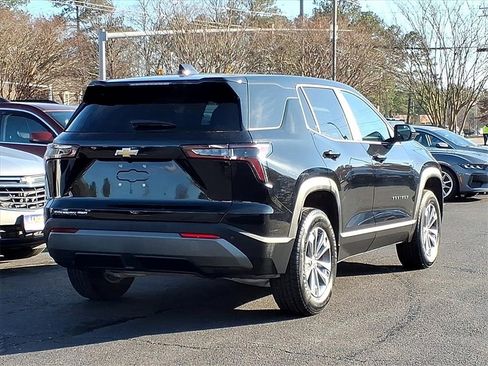 Used 2025 Chevrolet Equinox LT image 3