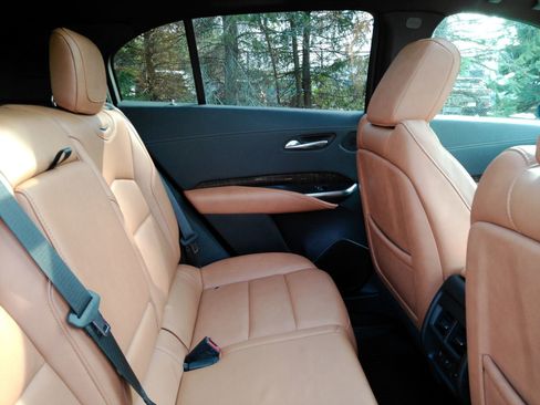 Certified 2019 Cadillac XT4 Premium Luxury AWD/4WD image 18