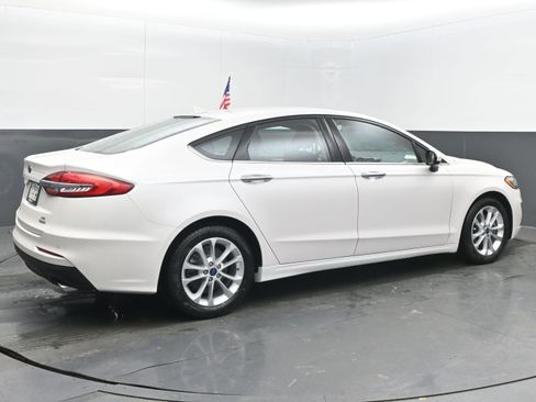 Used 2019 Ford Fusion SE image 8