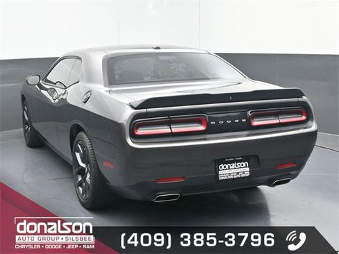 Used 2019 Dodge Challenger SXT w/ Blacktop Package image 4