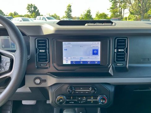 Used 2023 Ford Bronco 4-Door AWD/4WD image 18