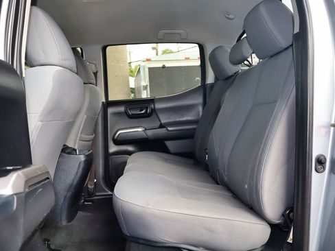 Used 2019 Toyota Tacoma SR5 AWD/4WD image 42