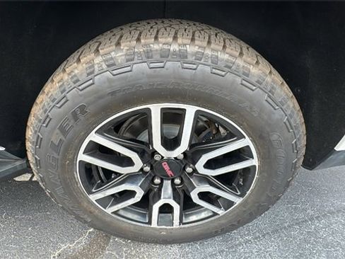 Used 2022 GMC Yukon AT4 w/ Max Trailering Package image 28