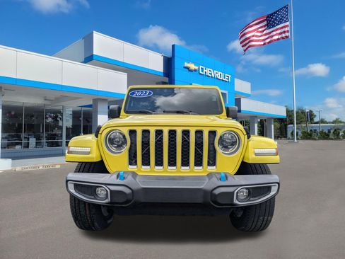 Used 2023 Jeep Wrangler Unlimited Sahara AWD/4WD image 7