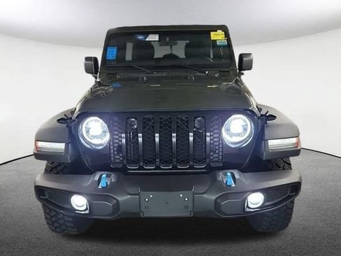 Used 2023 Jeep Wrangler Unlimited w/ Cold Weather Group AWD/4WD image 2