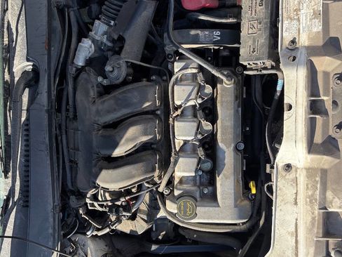 Used 2005 Mercury Sable LS image 21