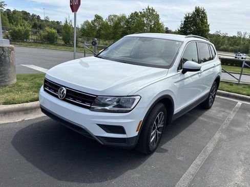Used 2018 Volkswagen Tiguan SE image 13