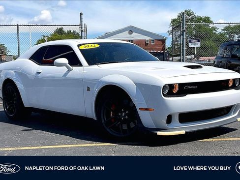Used 2022 Dodge Challenger R/T Scat Pack RWD image 1