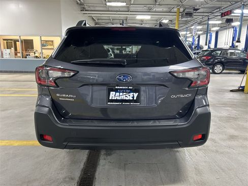 Used 2025 Subaru Outback Premium image 7