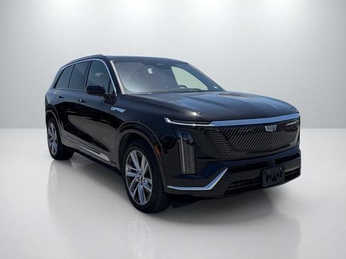 Used 2026 Cadillac Vistiq Luxury AWD/4WD image 3