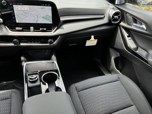 New 2027 Chevrolet Equinox LT FWD image 19