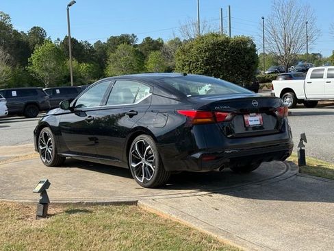 Used 2024 Nissan Altima 2.5 SR image 5