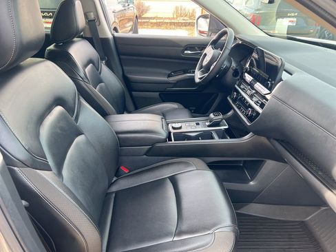 Used 2024 Nissan Pathfinder SL image 20