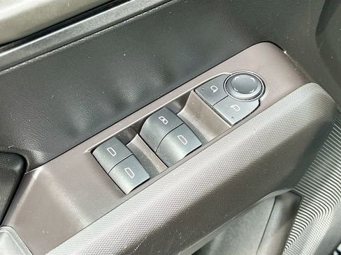 Used 2024 Chevrolet Colorado Trail Boss AWD/4WD image 18