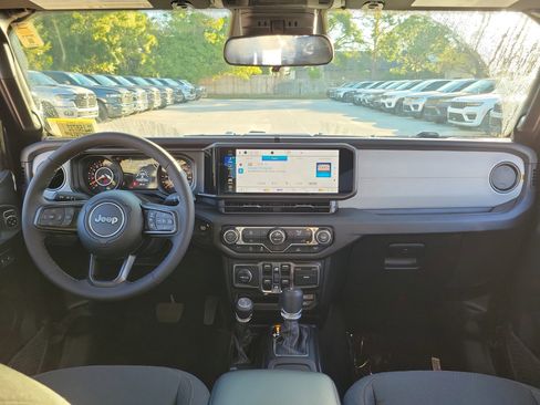 New 2026 Jeep Gladiator Sport image 7