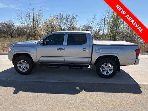 Used 2023 Toyota Tacoma SR image 10