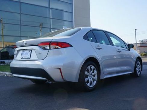 Used 2022 Toyota Corolla LE FWD image 7