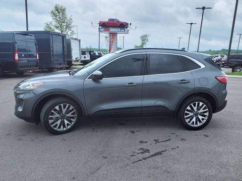 Used 2022 Ford Escape Titanium image 6