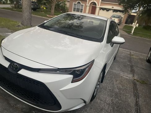 Used 2021 Toyota Corolla LE w/ Carpet Mat Package (TMS) image 35