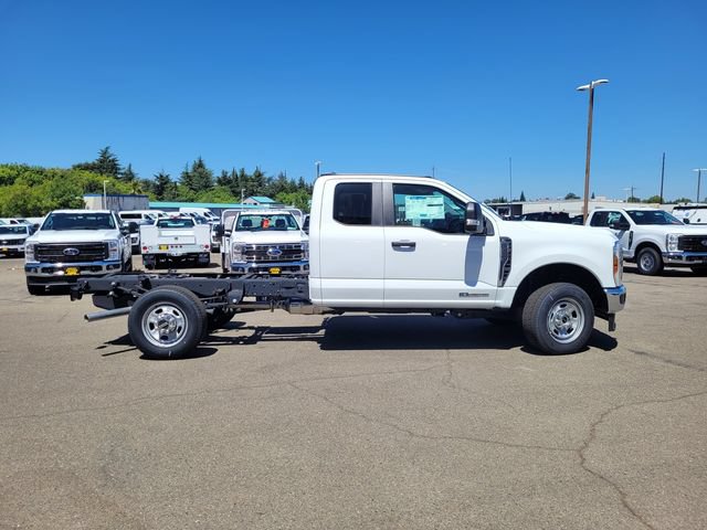 New 2026 Ford F350 XL w/ XL Chrome Package AWD/4WD image 4
